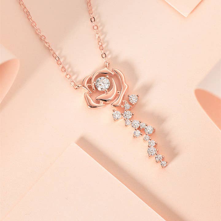 Collana con Ciondolo a Forma di Rosa in Moissanite - ROMA GEMS
